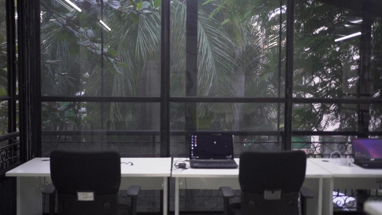 Hostel Lifespace- Twin Bungalow With Pods, Bunks, Private Rooms, Cowork & Cafe Pune Eksteriør billede