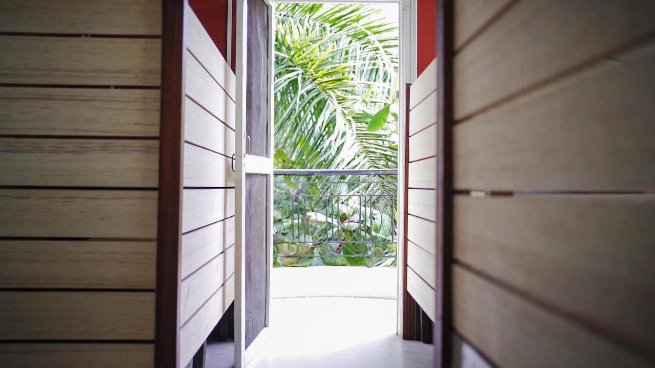 Hostel Lifespace- Twin Bungalow With Pods, Bunks, Private Rooms, Cowork & Cafe Pune Eksteriør billede
