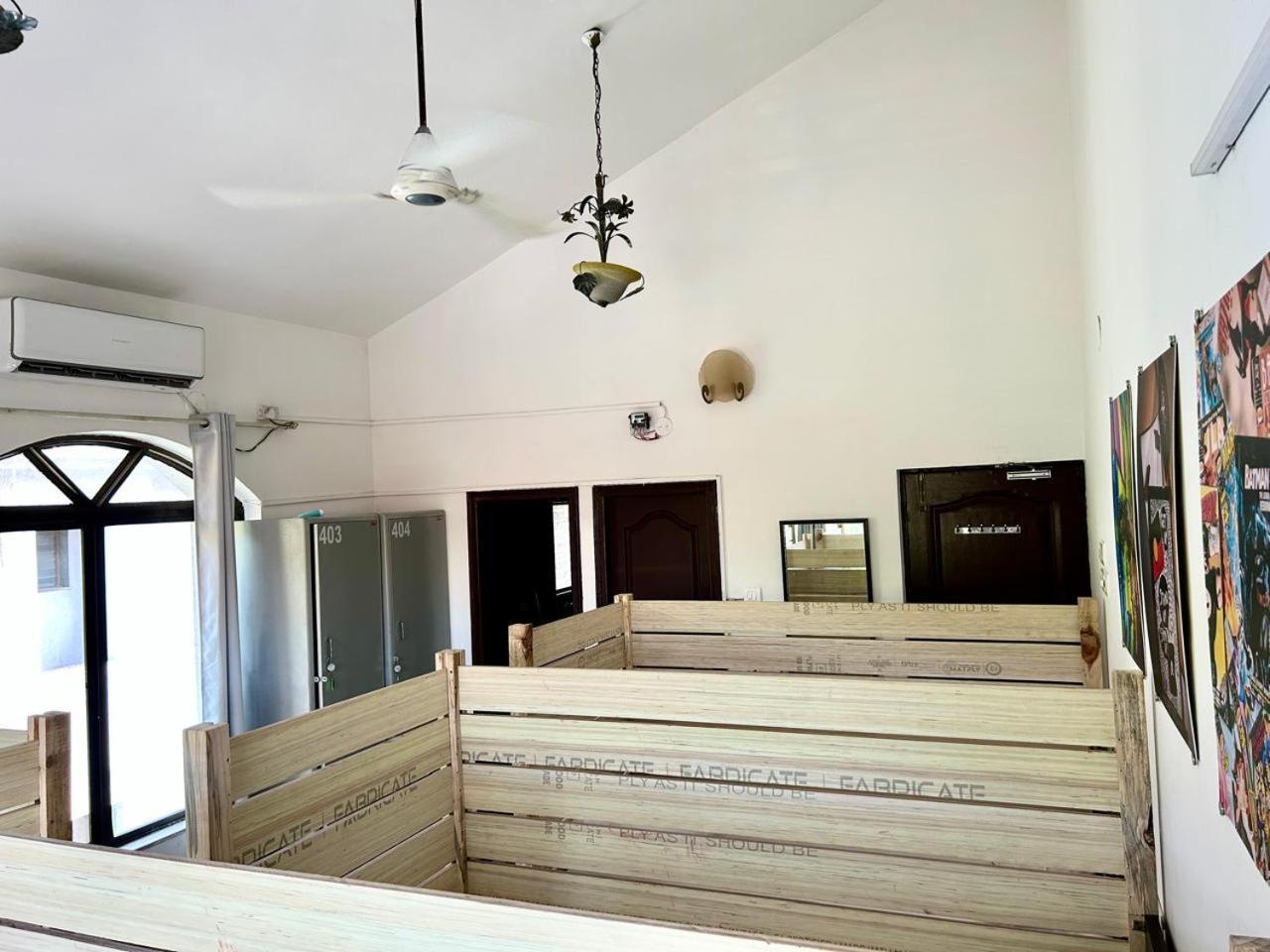 Hostel Lifespace- Twin Bungalow With Pods, Bunks, Private Rooms, Cowork & Cafe Pune Eksteriør billede