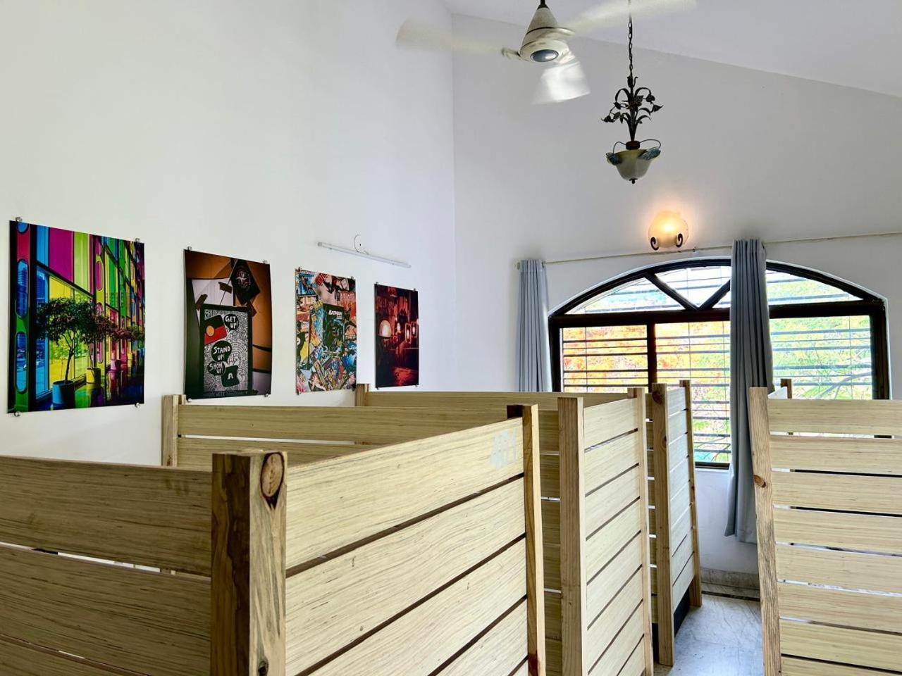 Hostel Lifespace- Twin Bungalow With Pods, Bunks, Private Rooms, Cowork & Cafe Pune Eksteriør billede